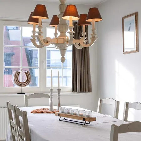 Charming Spacious Duplex Apt With Private Parking In * 克诺克－海斯特