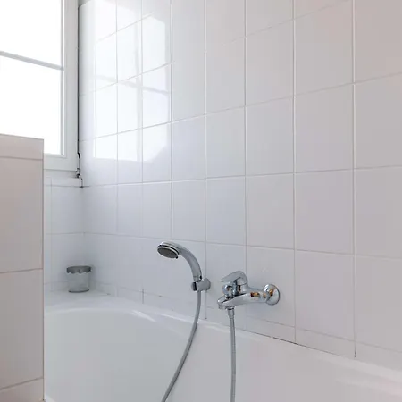 Charming Spacious Duplex Apt With Private Parking In 公寓